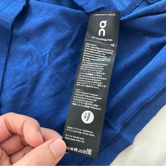 New Men’s On Running ROC (Running On Cloud) Athletic Tee T-Shirt size Medium - Picture 4 of 5